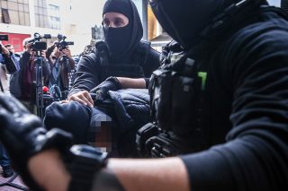 18xronos fotovolida